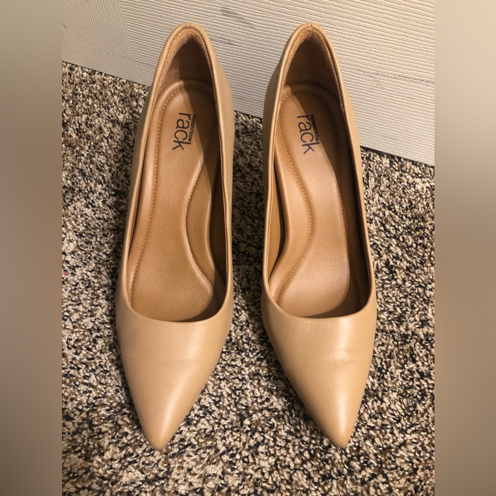 Beige heels